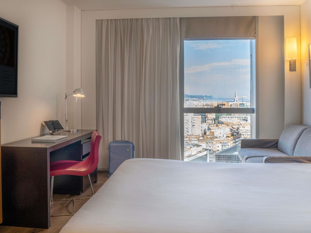 Novotel Barcelona City — Hotel rooms in Barcelona, Catalonia