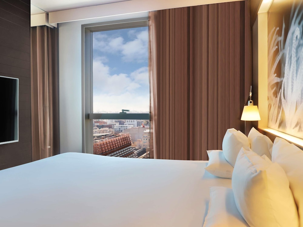 Novotel Barcelona City — Hotel rooms in Barcelona, Catalonia
