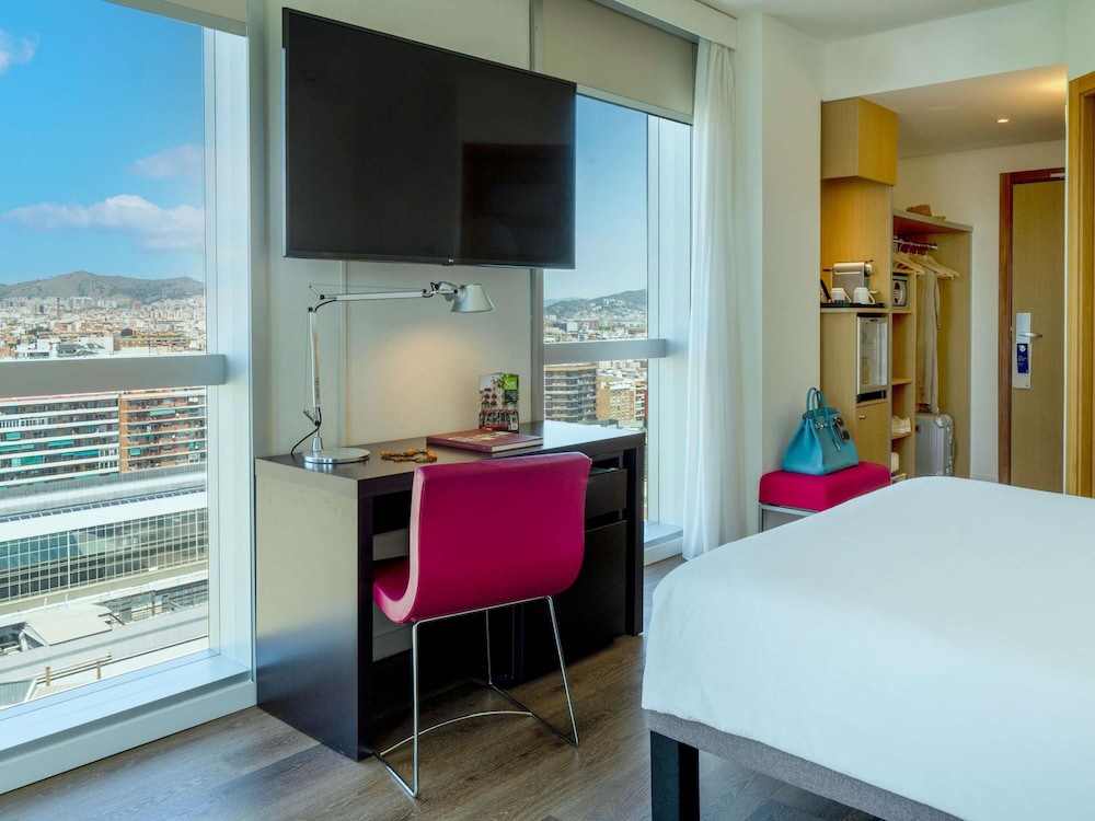 Novotel Barcelona City — Hotel rooms in Barcelona, Catalonia