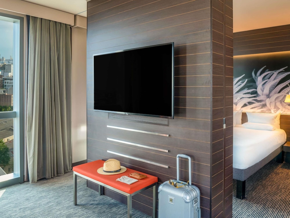 Novotel Barcelona City — Hotel rooms in Barcelona, Catalonia