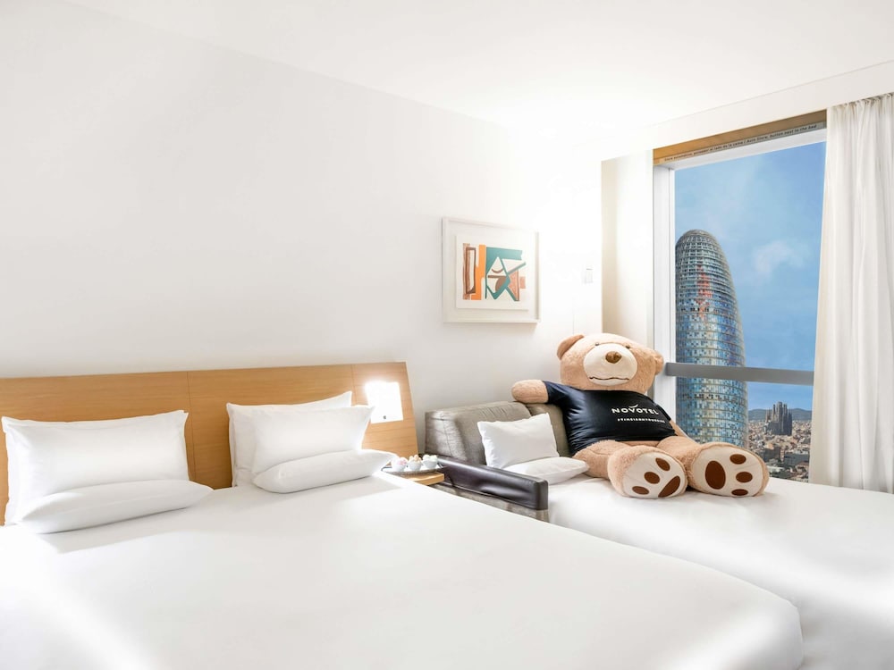 Novotel Barcelona City — Hotel rooms in Barcelona, Catalonia