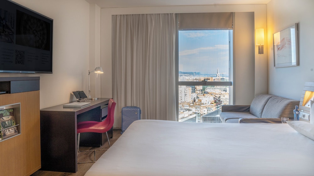 Novotel Barcelona City — Hotel rooms in Barcelona, Catalonia