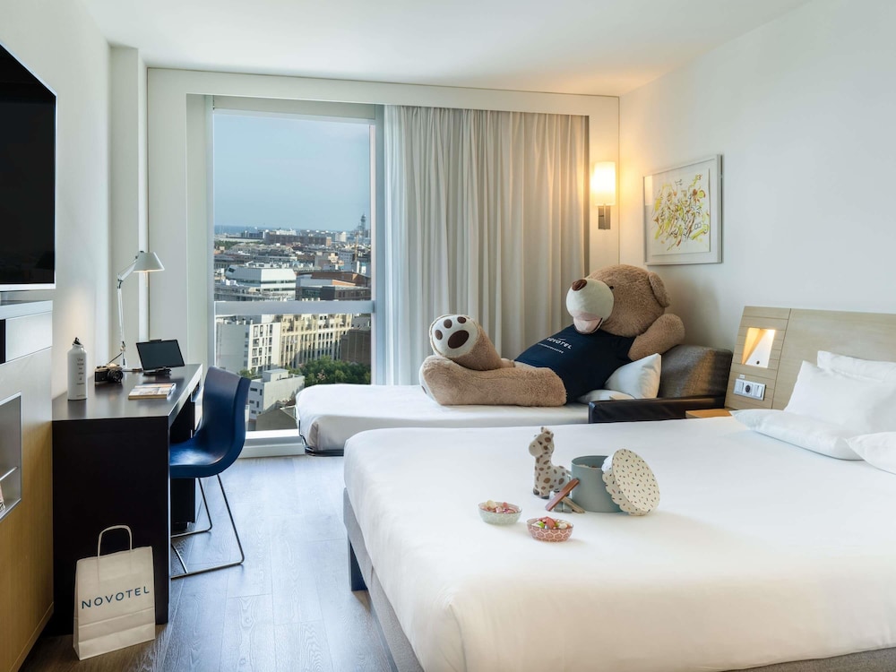 Novotel Barcelona City — Hotel rooms in Barcelona, Catalonia