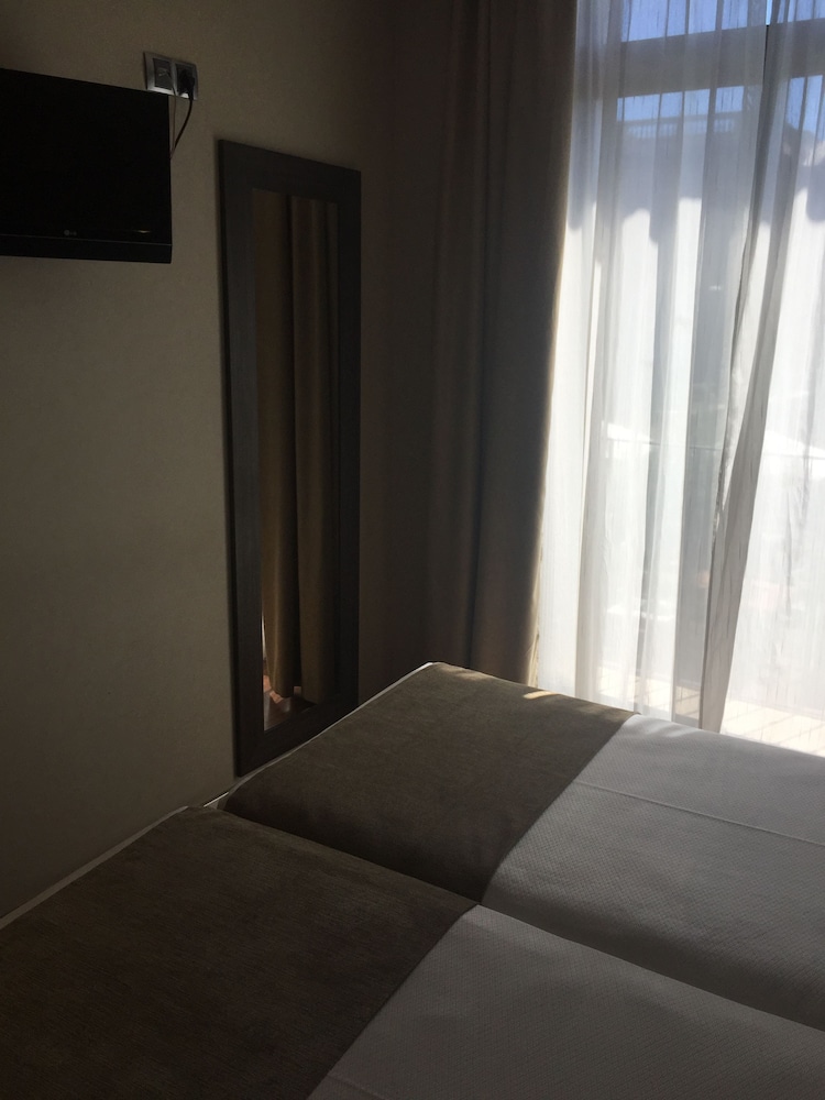 Hotel Oasis — Hotel rooms in Barcelona, Catalonia