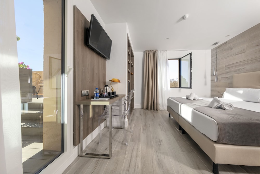Hotel Oasis — Hotel rooms in Barcelona, Catalonia