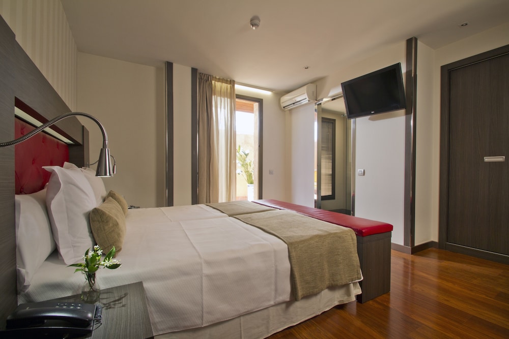 Hotel Oasis — Hotel rooms in Barcelona, Catalonia
