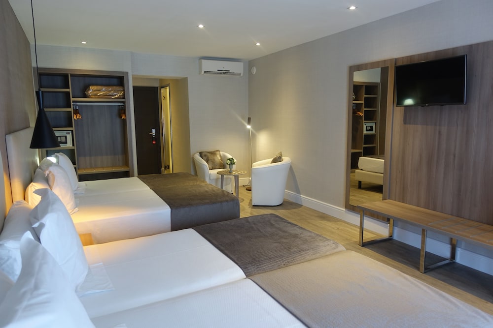 Hotel Oasis — Hotel rooms in Barcelona, Catalonia