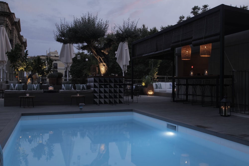Hotel Oasis — Swimming pool in Barcelona, Catalonia