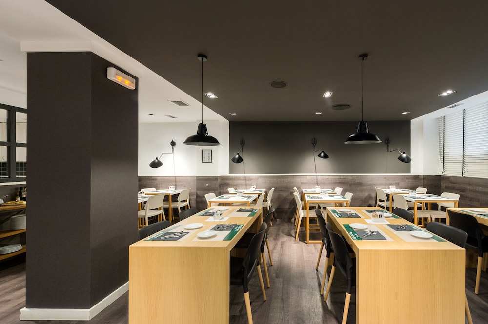 Parallel — Restaurant & bars in Barcelona, Catalonia