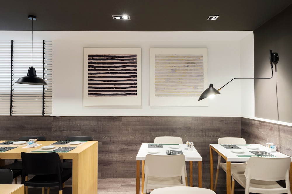 Parallel — Restaurant & bars in Barcelona, Catalonia