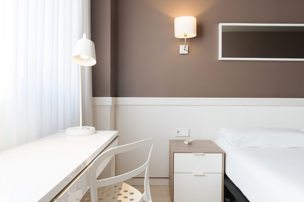 Parallel — Hotel rooms in Barcelona, Catalonia