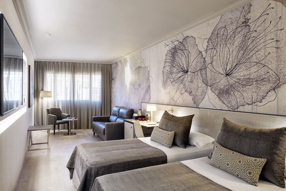 Sallés Hotel Pere IV — Hotel rooms in Barcelona, Catalonia