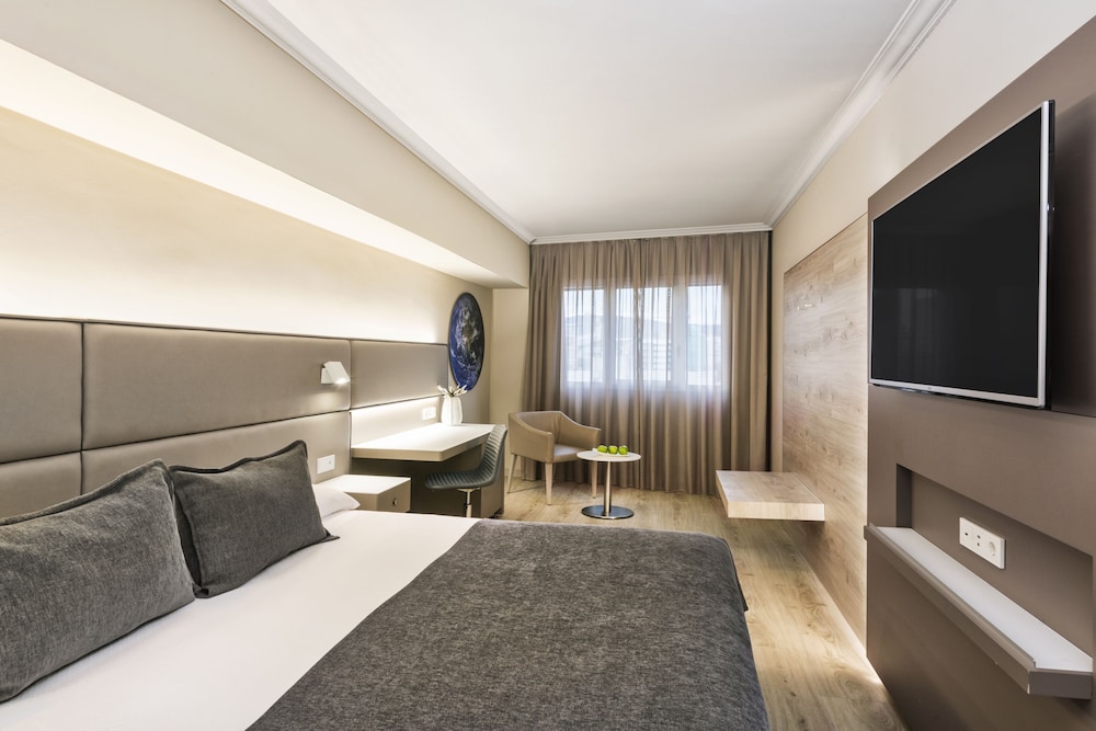 Sallés Hotel Pere IV — Hotel rooms in Barcelona, Catalonia
