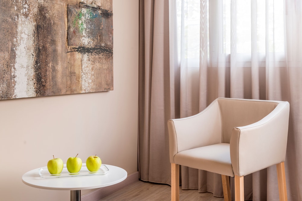 Sallés Hotel Pere IV — Hotel rooms in Barcelona, Catalonia