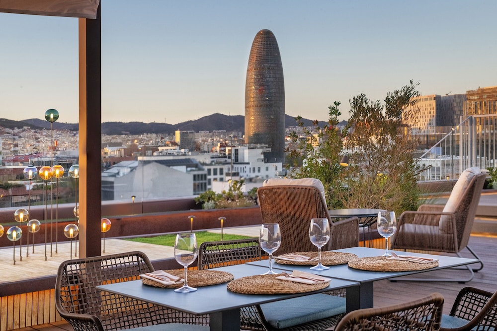 Sallés Hotel Pere IV — Restaurant & bars in Barcelona, Catalonia