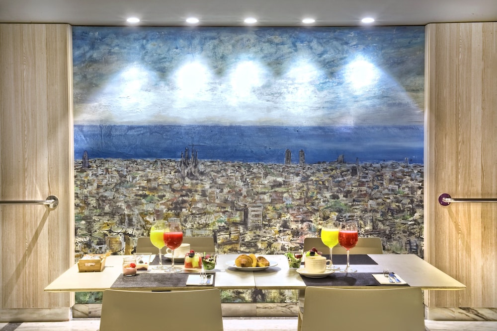 Sallés Hotel Pere IV — Restaurant & bars in Barcelona, Catalonia