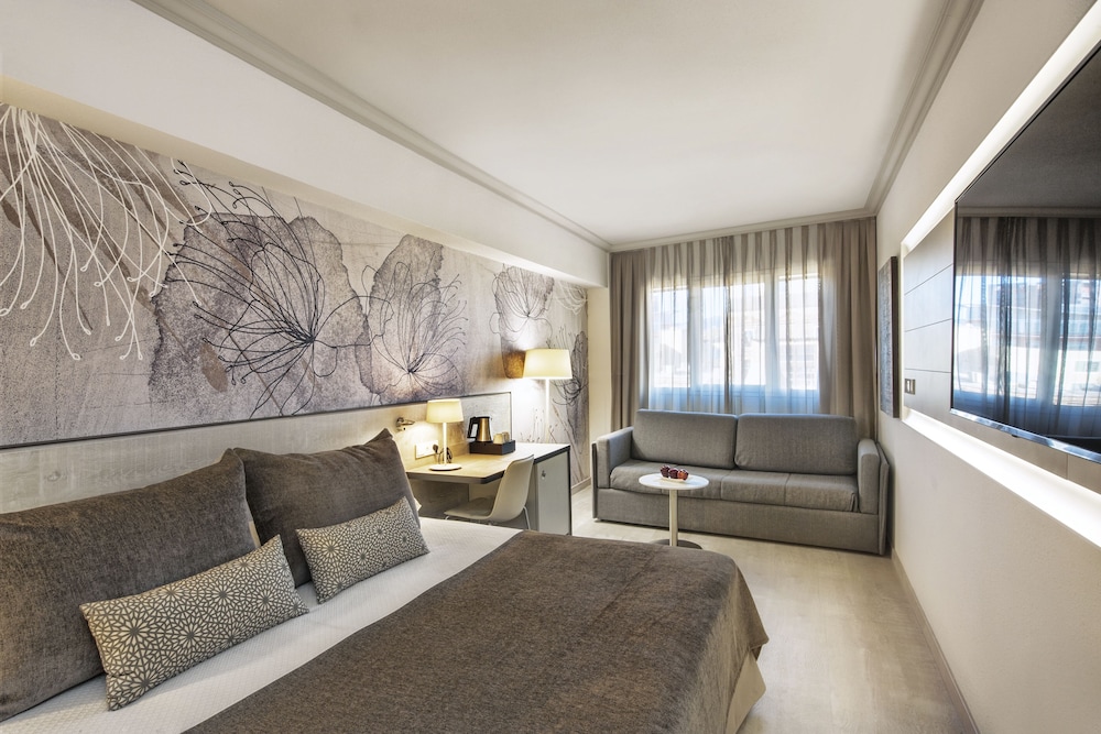 Sallés Hotel Pere IV — Hotel rooms in Barcelona, Catalonia