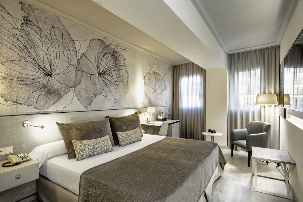 Sallés Hotel Pere IV — Hotel rooms in Barcelona, Catalonia