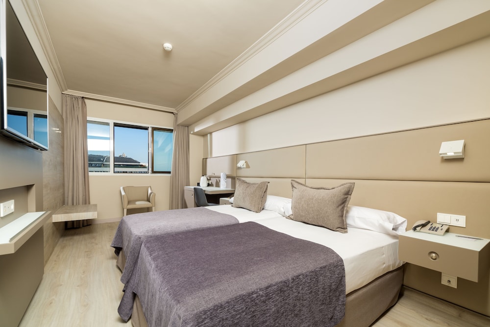Sallés Hotel Pere IV — Hotel rooms in Barcelona, Catalonia