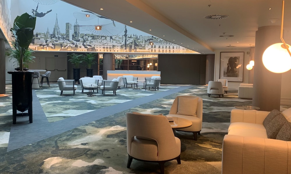 Sofitel Barcelona Skipper — Restaurant & bars in Barcelona, Catalonia