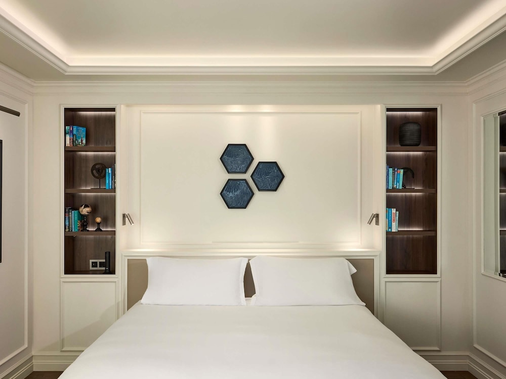 Sofitel Barcelona Skipper — Hotel rooms in Barcelona, Catalonia