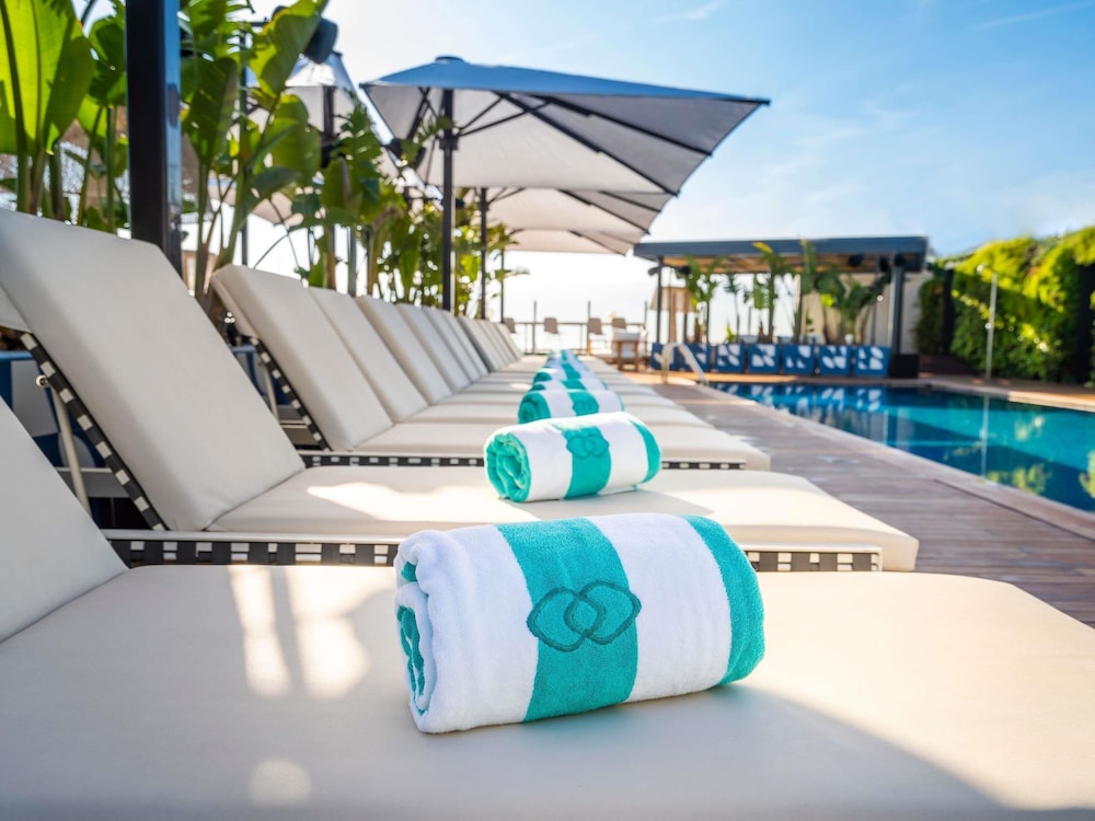 Sofitel Barcelona Skipper — Swimming pool in Barcelona, Catalonia