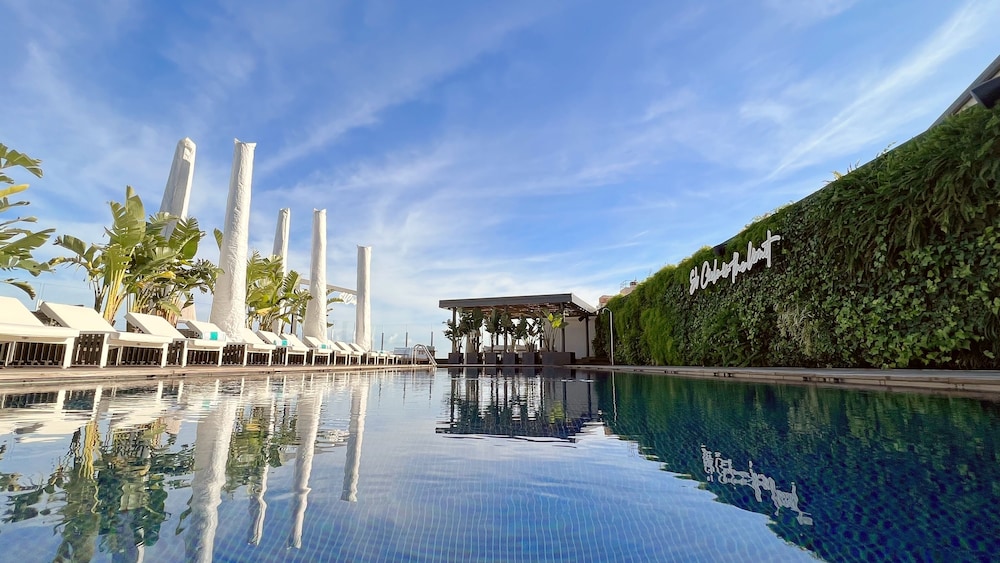 Sofitel Barcelona Skipper — Swimming pool in Barcelona, Catalonia