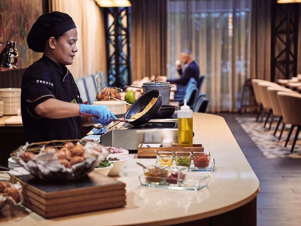 Sofitel Barcelona Skipper — Restaurant & bars in Barcelona, Catalonia