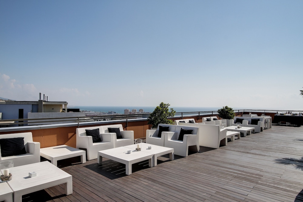 Hotel Badalona Tower - zdjęcie 3