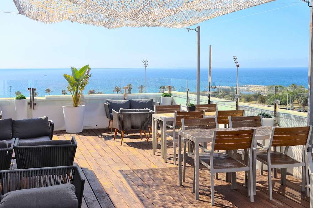 Eurohotel Diagonal Port — Restaurant & bars in Barcelona, Catalonia