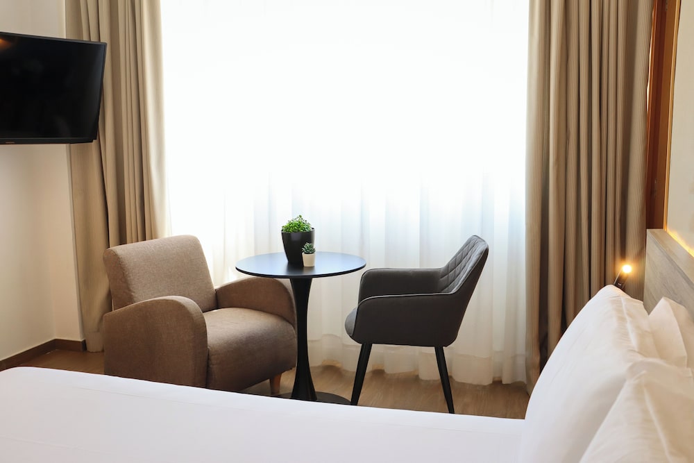 Eurohotel Diagonal Port — Hotel rooms in Barcelona, Catalonia