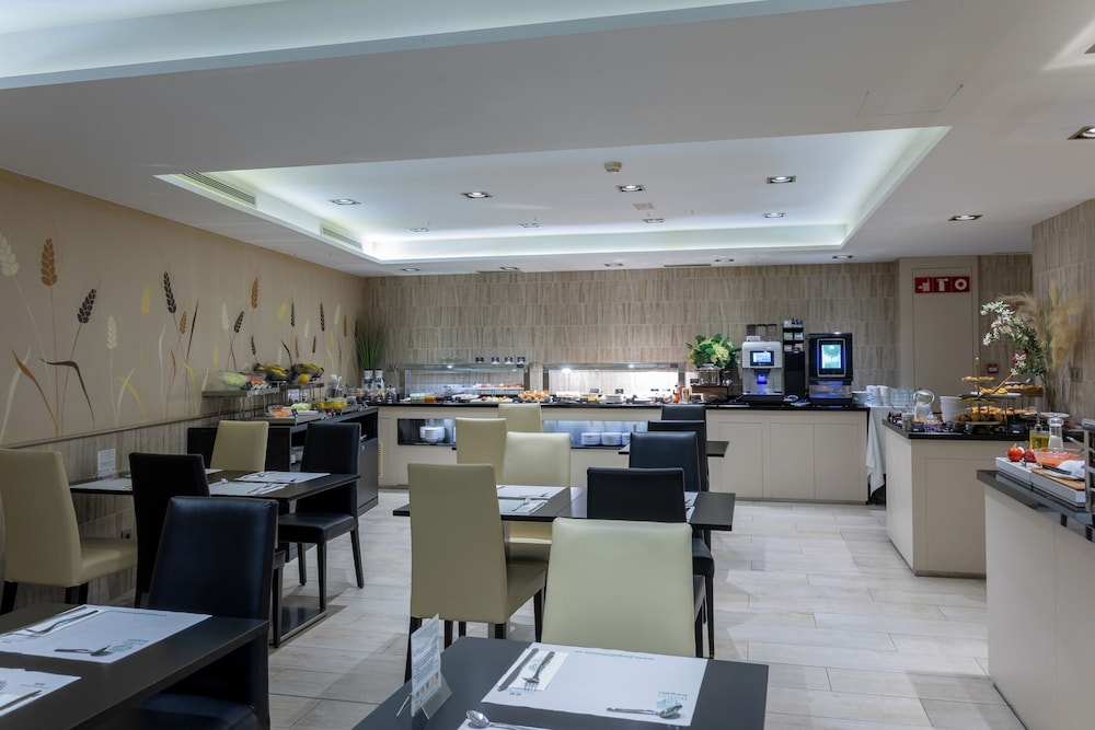 Hotel Santa Marta — Restaurant & bars in Barcelona, Catalonia
