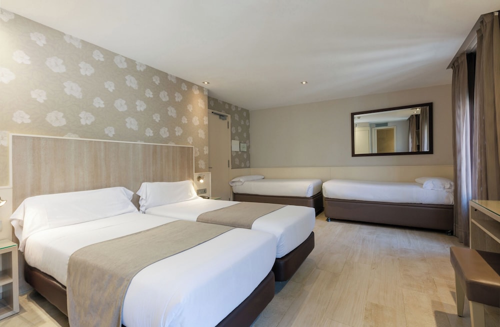 Hotel Santa Marta — Hotel rooms in Barcelona, Catalonia