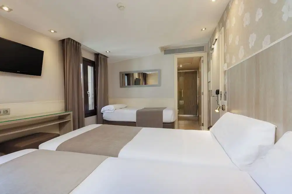 Hotel Santa Marta — Hotel rooms in Barcelona, Catalonia