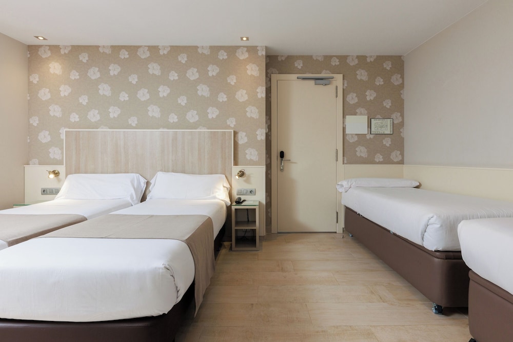 Hotel Santa Marta — Hotel rooms in Barcelona, Catalonia