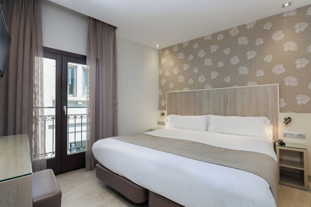Hotel Santa Marta — Hotel rooms in Barcelona, Catalonia