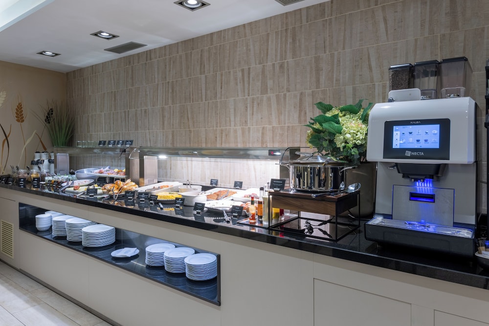 Hotel Santa Marta — Restaurant & bars in Barcelona, Catalonia