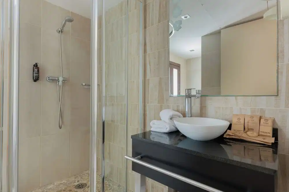 Hotel Santa Marta — Hotel rooms in Barcelona, Catalonia
