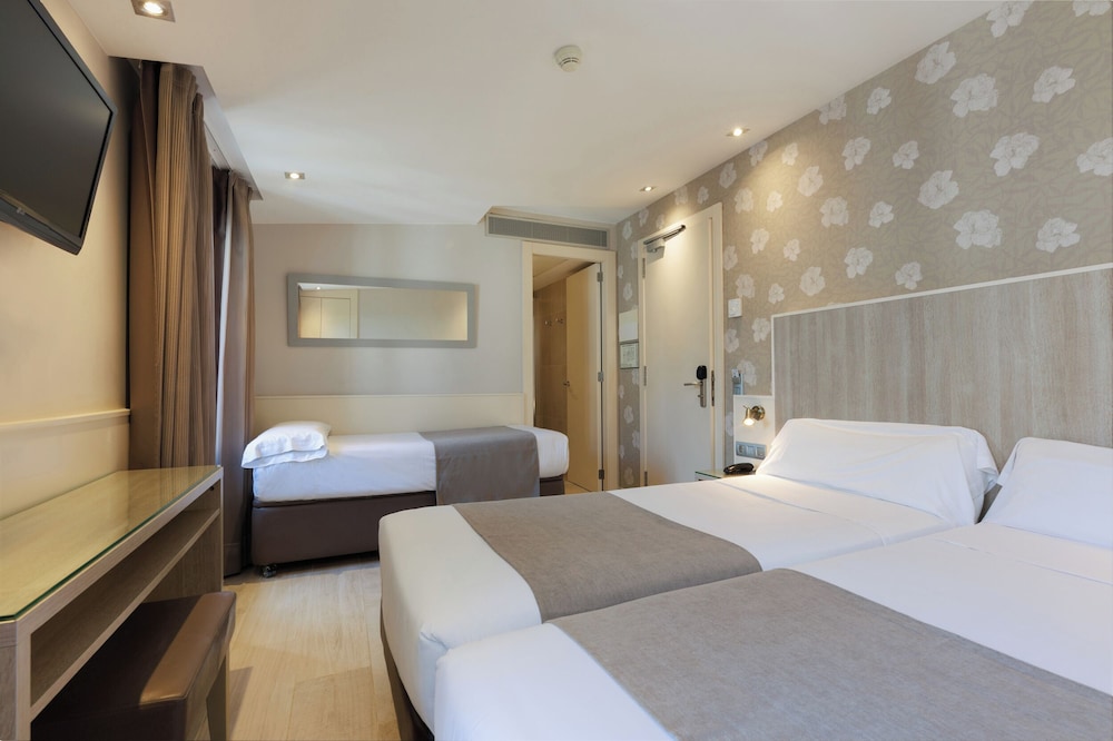 Hotel Santa Marta — Hotel rooms in Barcelona, Catalonia