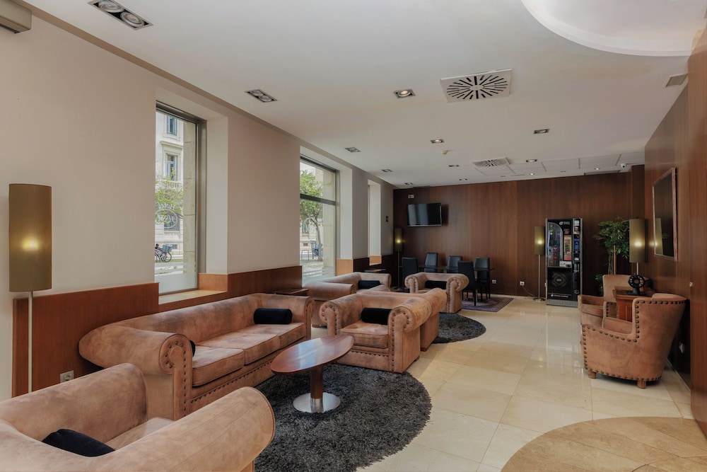 Hotel Santa Marta — Hotel building in Barcelona, Catalonia
