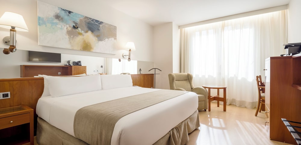 Hotel ILUNION Les Corts Spa — Hotel rooms in Barcelona, Catalonia