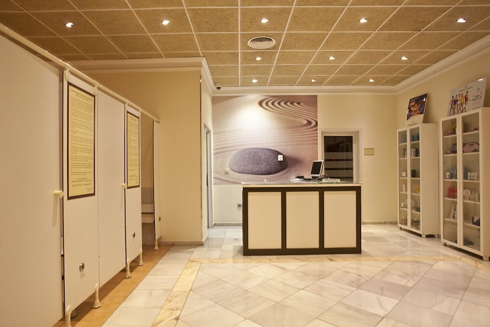 Hotel ILUNION Les Corts Spa — Hotel rooms in Barcelona, Catalonia