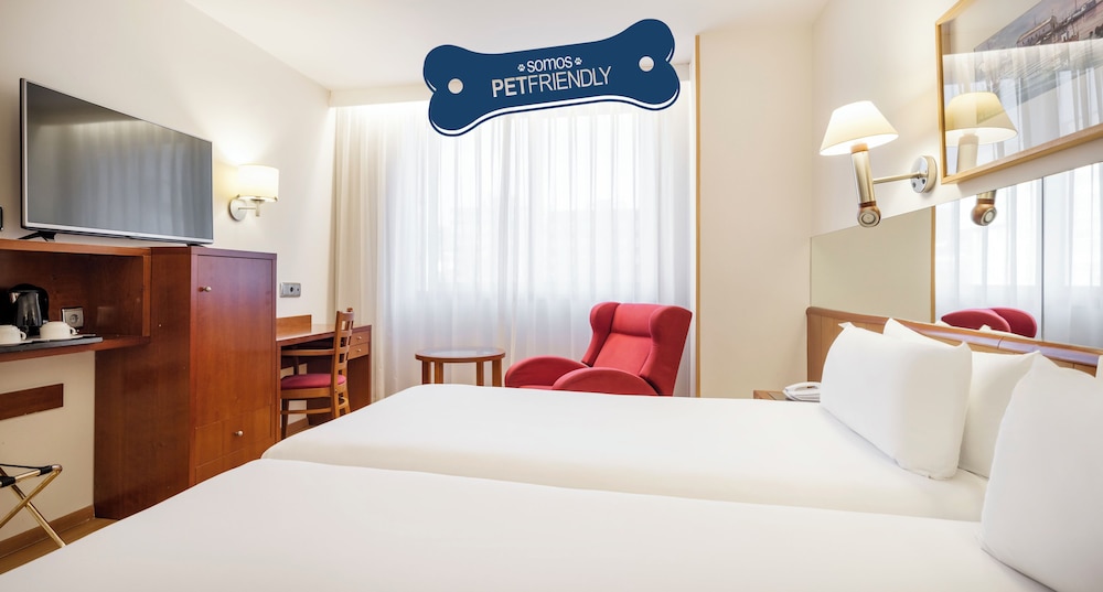 Hotel ILUNION Les Corts Spa — Hotel rooms in Barcelona, Catalonia