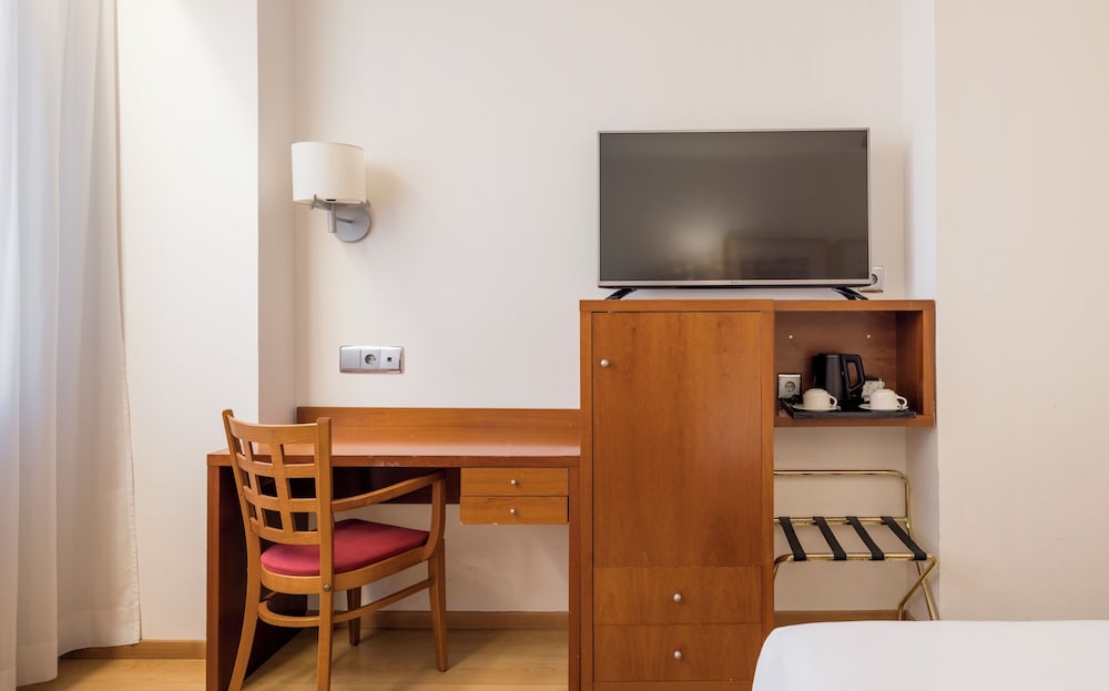 Hotel ILUNION Les Corts Spa — Hotel rooms in Barcelona, Catalonia