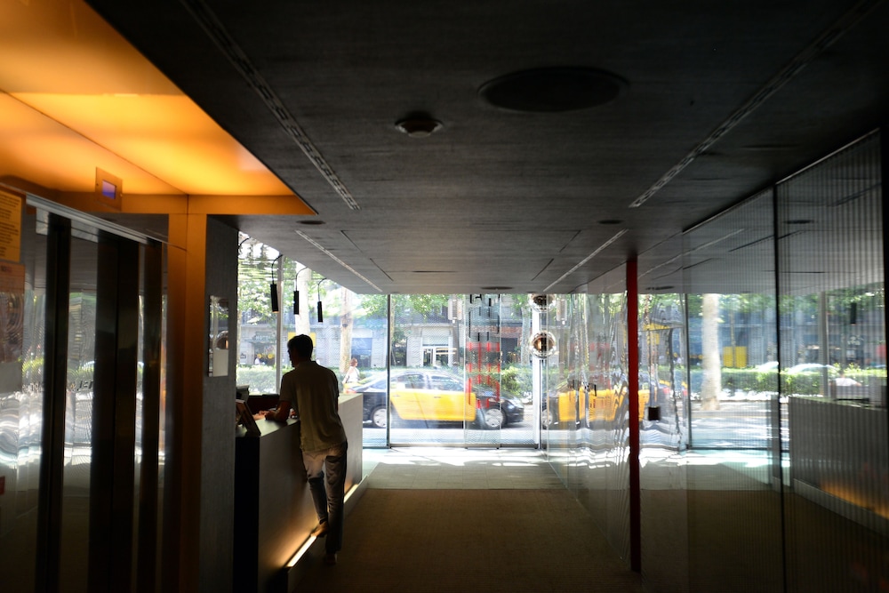 Soho Hotel — Hotel building in Barcelona, Catalonia