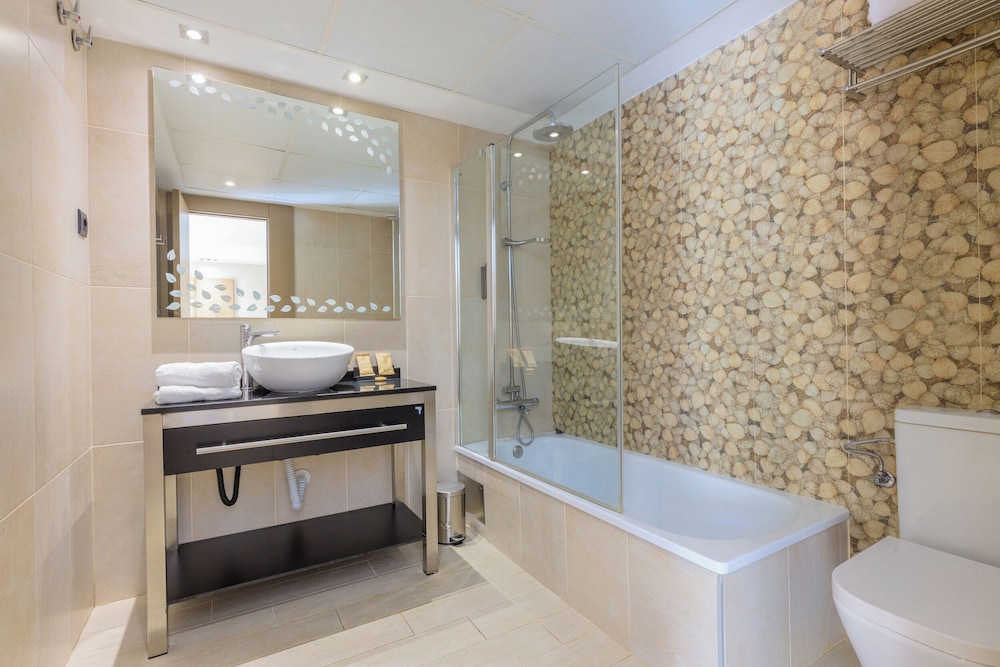 Hotel Suizo — Hotel rooms in Barcelona, Catalonia