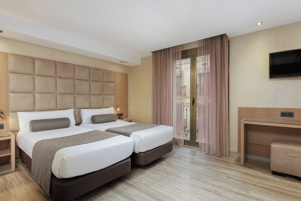 Hotel Suizo — Hotel rooms in Barcelona, Catalonia