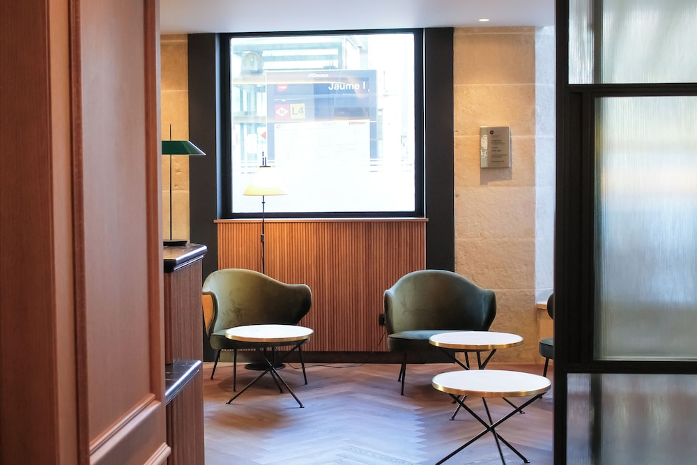 Hotel Suizo — Hotel building in Barcelona, Catalonia