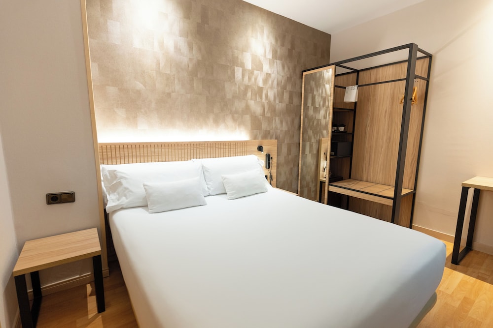 Petit Palace Eixample — Hotel rooms in Barcelona, Catalonia