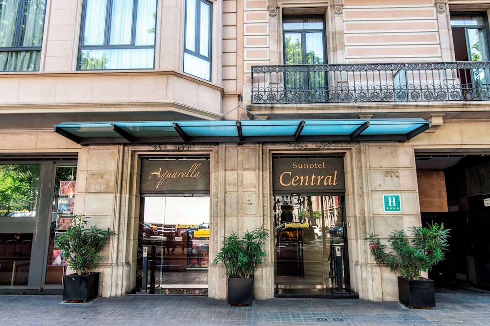 Petit Palace Eixample — Hotel building in Barcelona, Catalonia